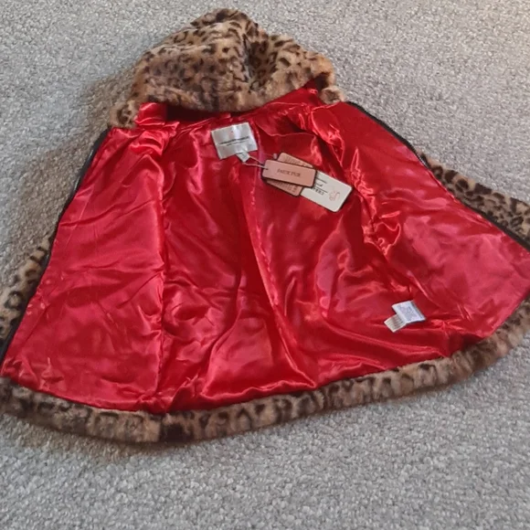 New Girls' Faux Fur Leopard Hooded Zip-Up Coat. - Picture 9 of 12